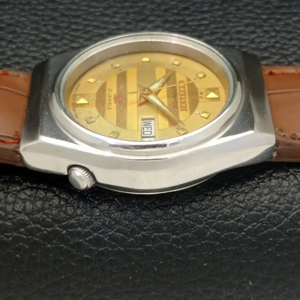 Vintage 1985 Citizen Automatic Mens Silver Watch W/daydate & Gold accents